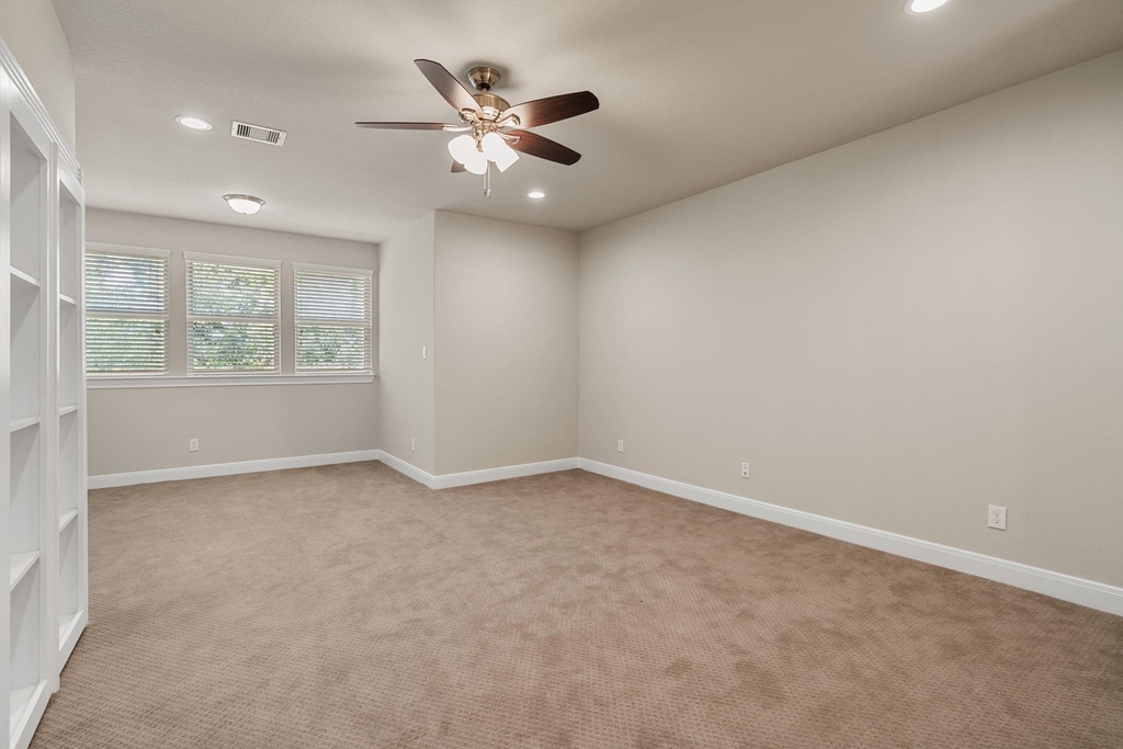 19 Cohasset Place - Photo 37
