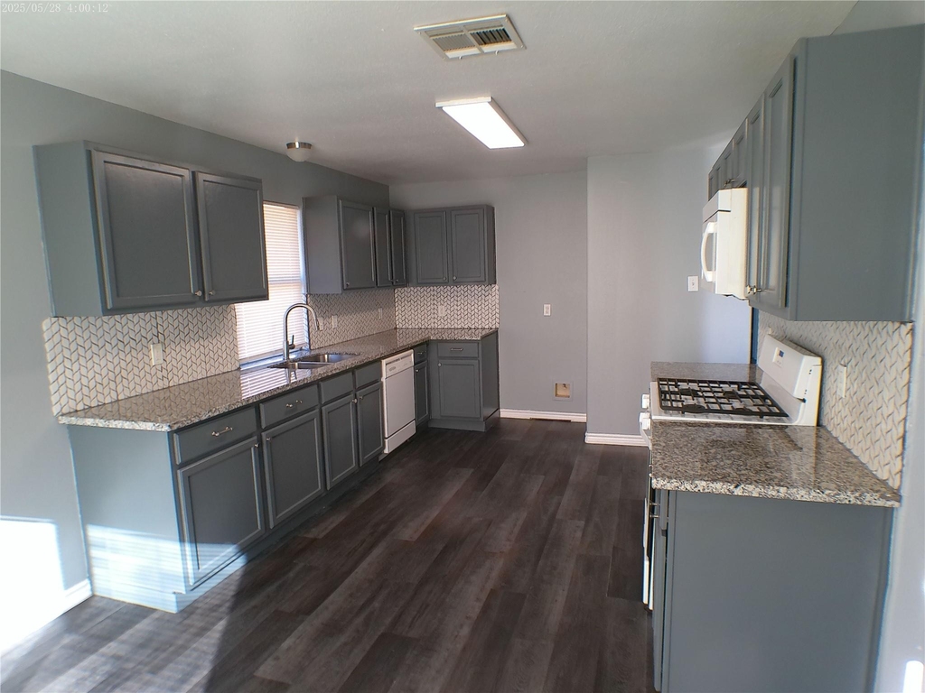 10133 Teneha Drive - Photo 2
