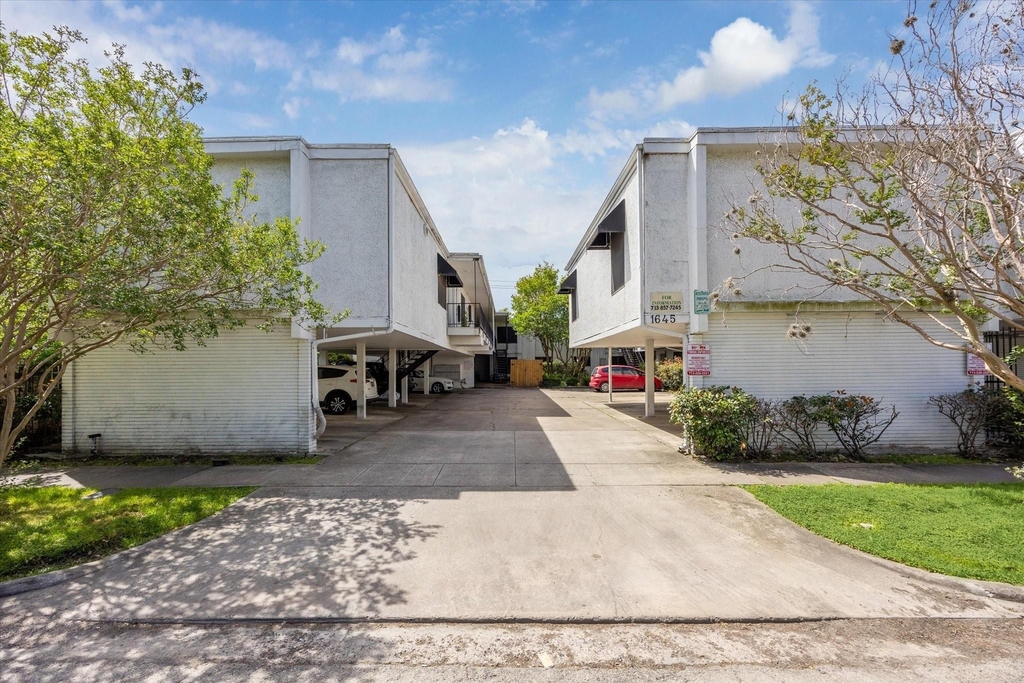 1645 W Main Street - Photo 0