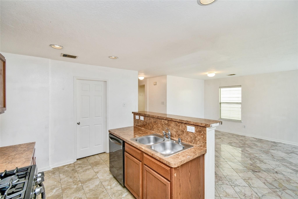 15107 Trinity Meadow Drive - Photo 16