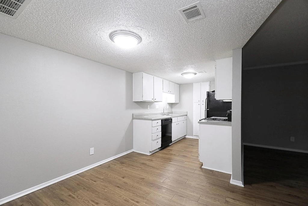 8100 N N Mopac Expressway - Photo 20
