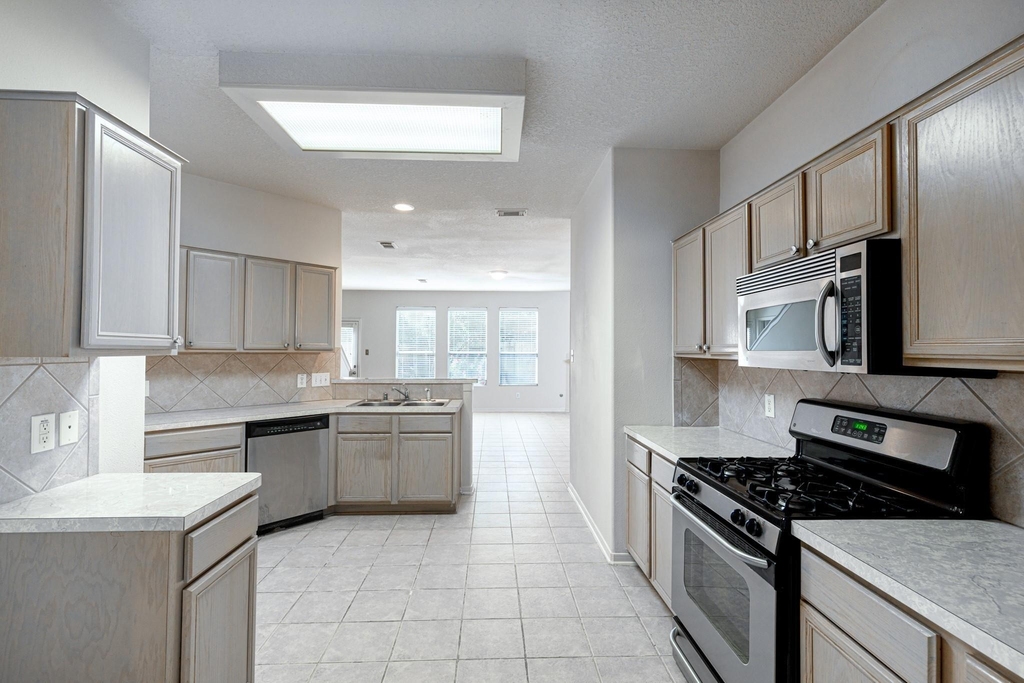 19331 Camellia Knoll Trail - Photo 3