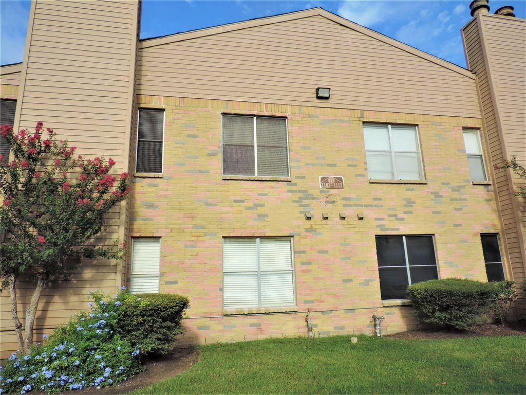 10555 Turtlewood Court - Photo 3