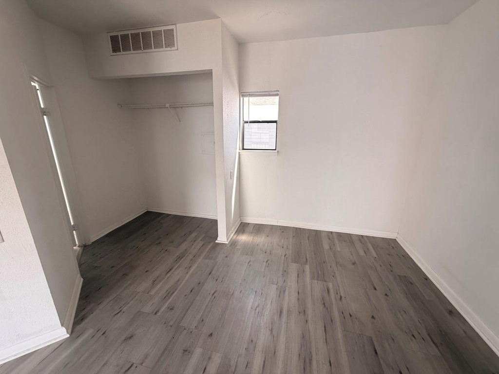 7901 Cambridge Street - Photo 3