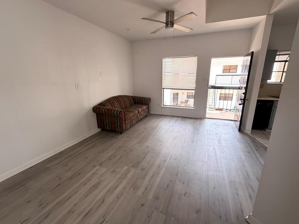 7901 Cambridge Street - Photo 4