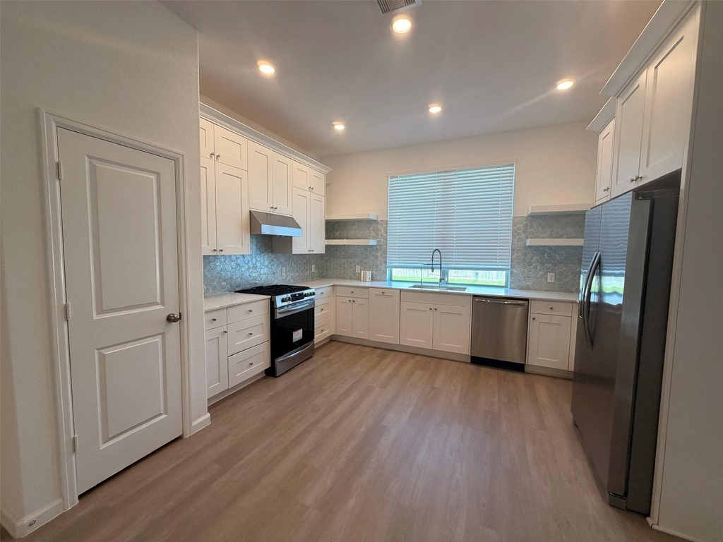 4922 Sand Clouds Drive - Photo 3