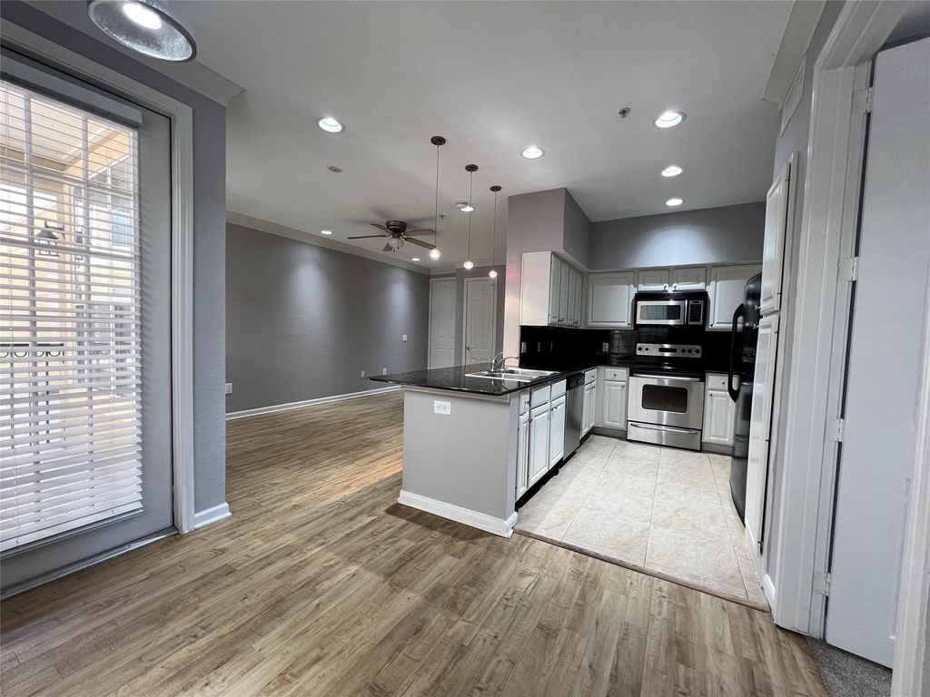 7575 Kirby Drive - Photo 0