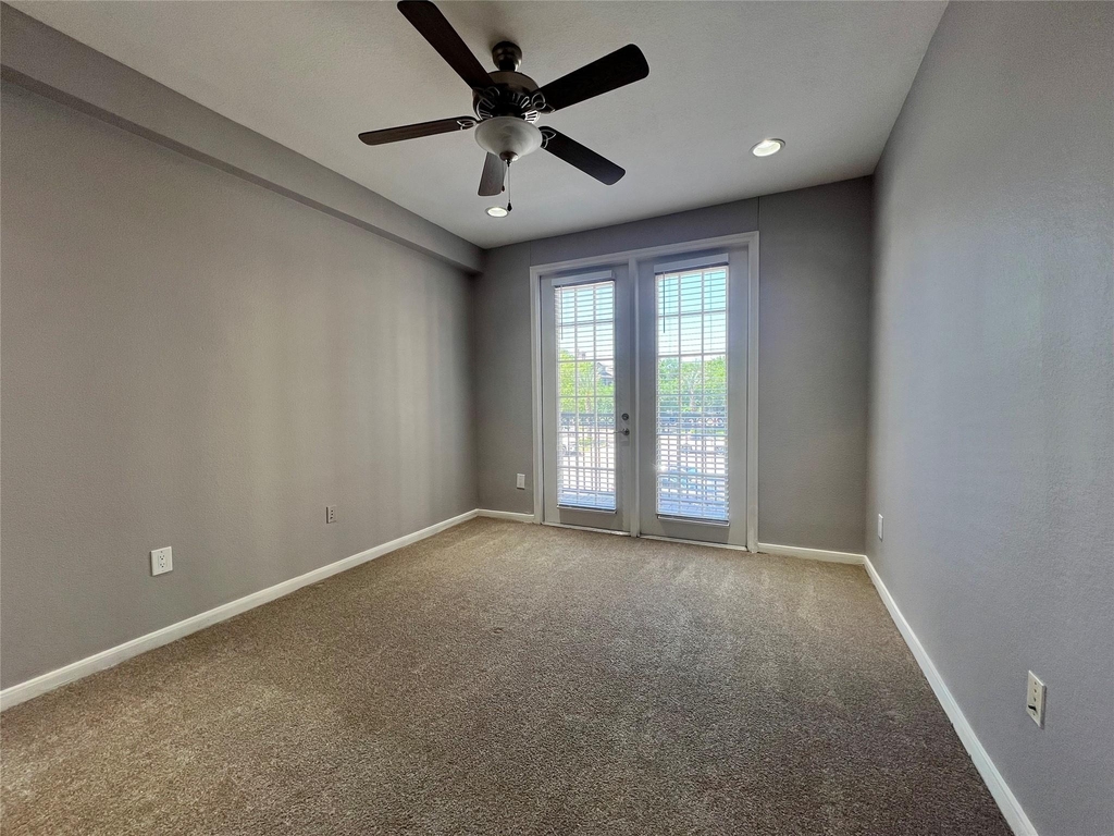 7575 Kirby Drive - Photo 9