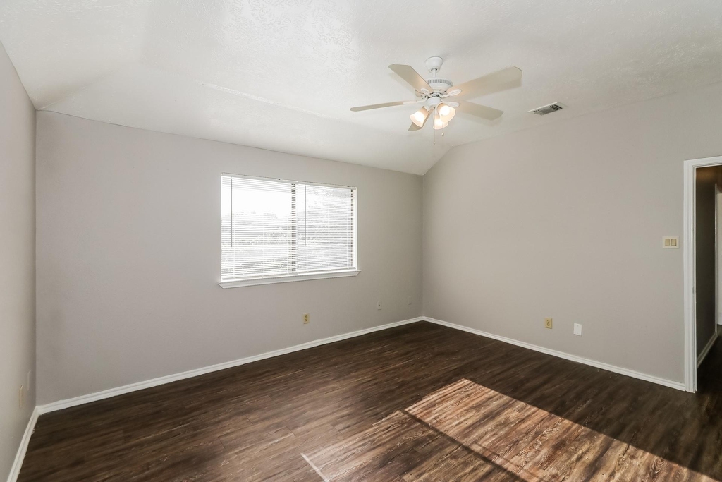 7447 Woodland West Drive - Photo 10