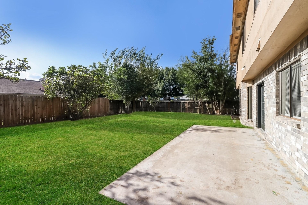 7447 Woodland West Drive - Photo 17