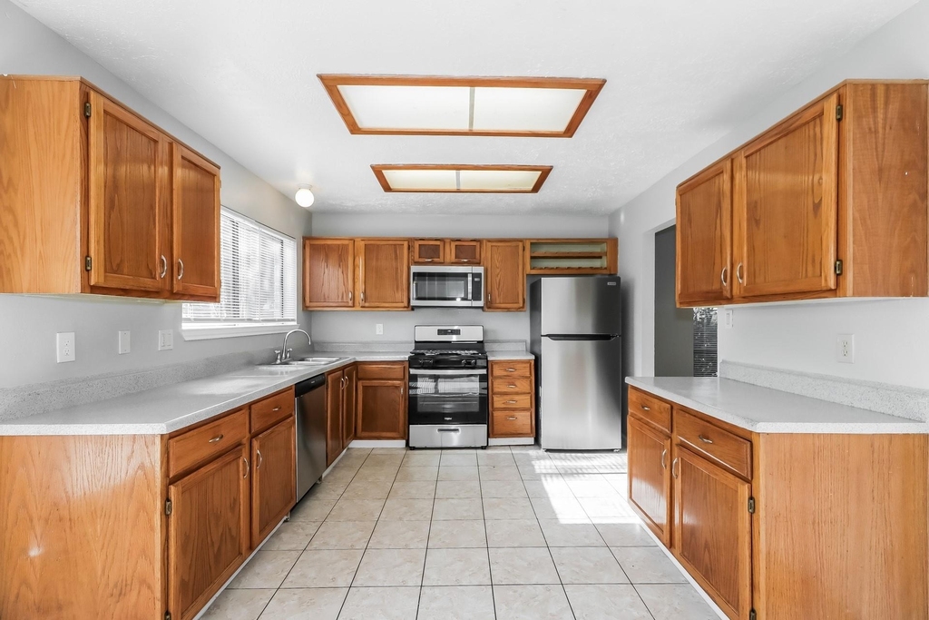 7447 Woodland West Drive - Photo 8