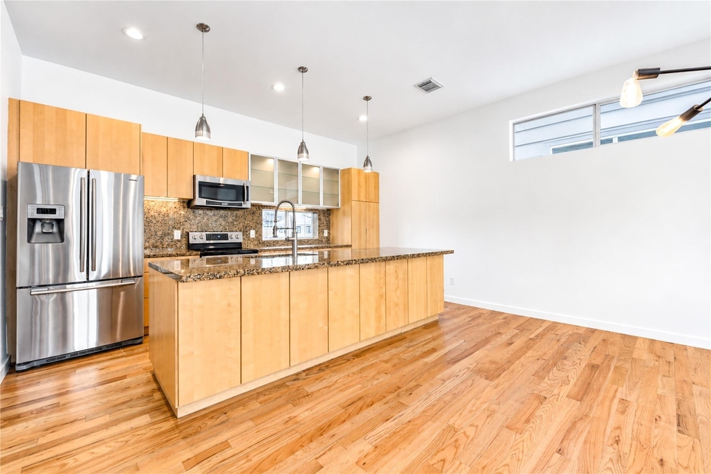 2234 Leeland Street - Photo 31