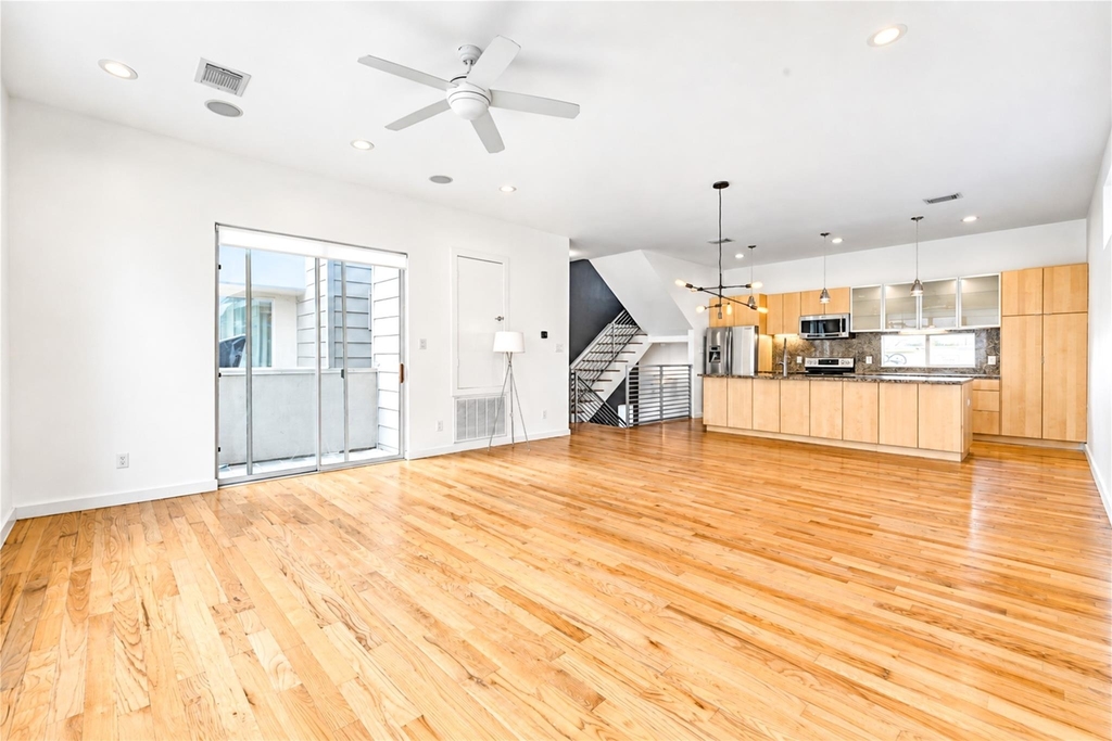 2234 Leeland Street - Photo 28