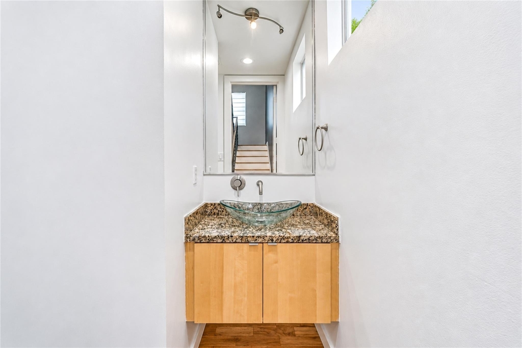 2234 Leeland Street - Photo 19