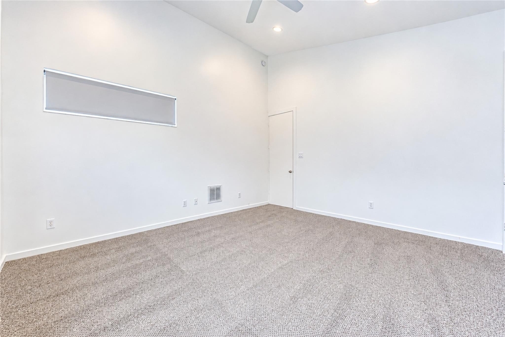 2234 Leeland Street - Photo 14