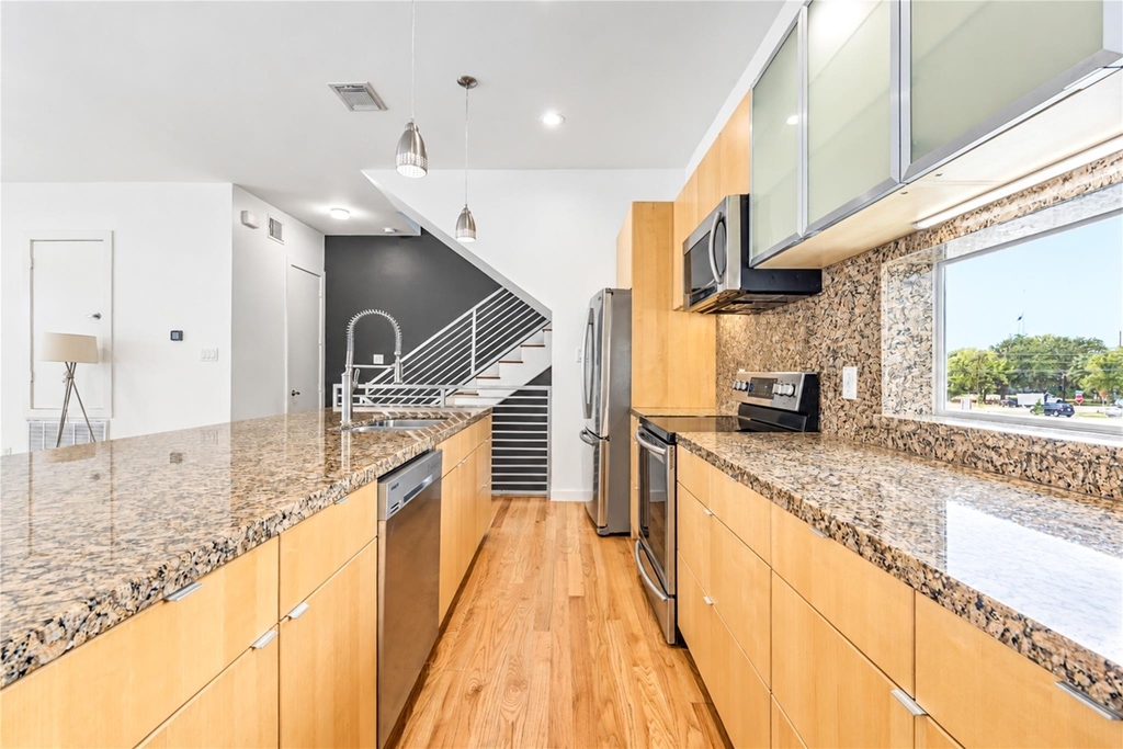 2234 Leeland Street - Photo 33