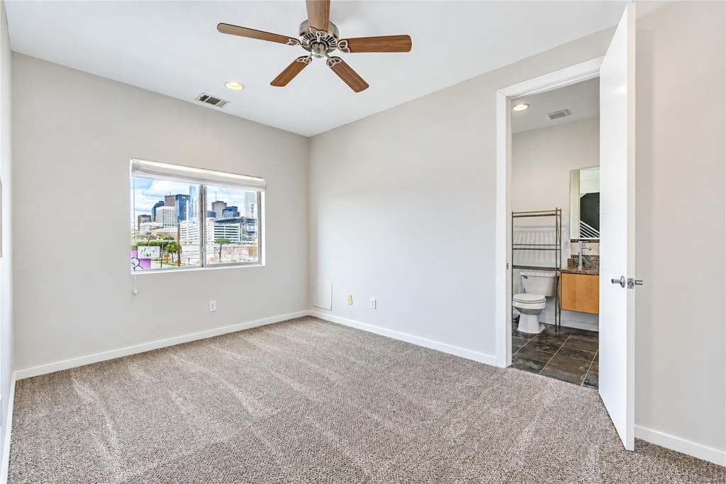 2234 Leeland Street - Photo 5