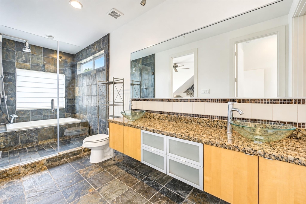 2234 Leeland Street - Photo 11