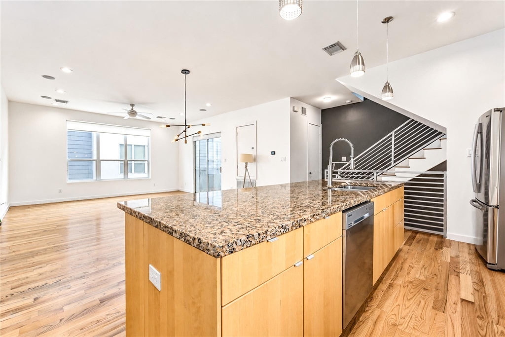2234 Leeland Street - Photo 34