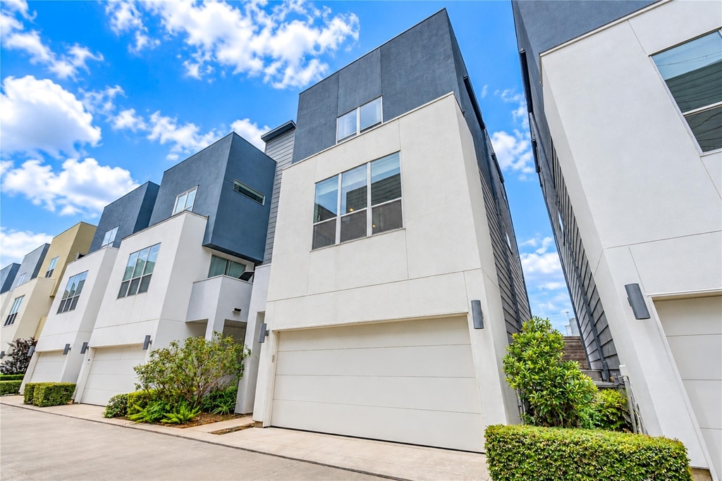 2234 Leeland Street - Photo 3