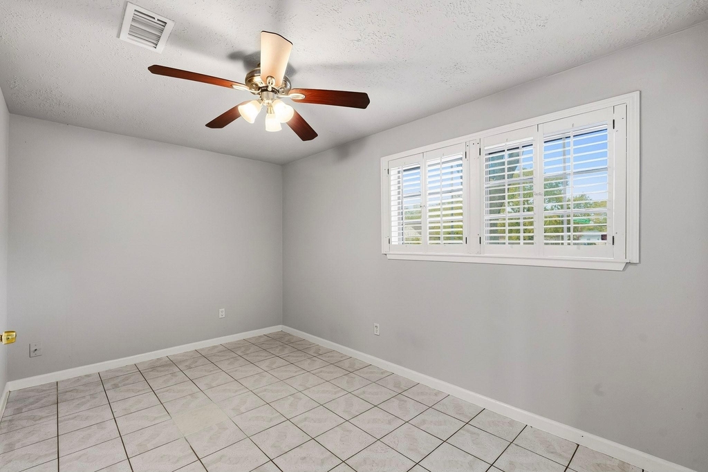 4902 Ridgestone Street - Photo 7
