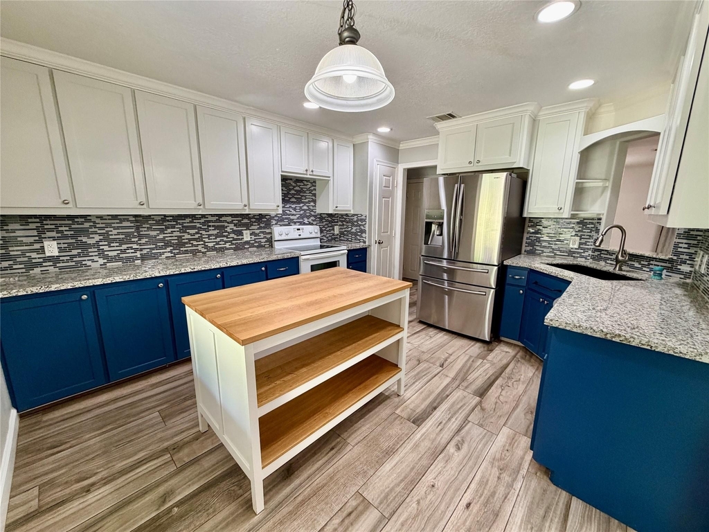 22806 Lantana Drive - Photo 11