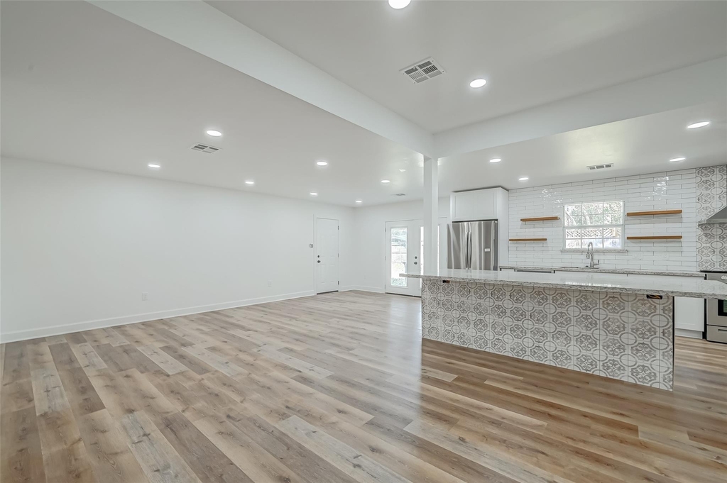 6130 Shadow Crest Street - Photo 6