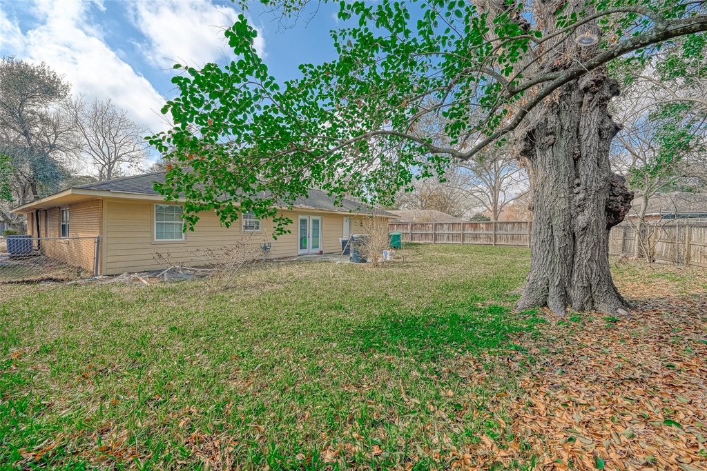 6130 Shadow Crest Street - Photo 37