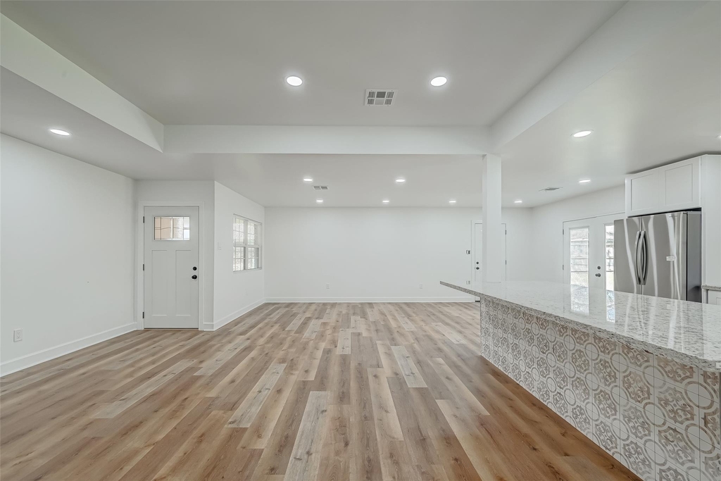 6130 Shadow Crest Street - Photo 11