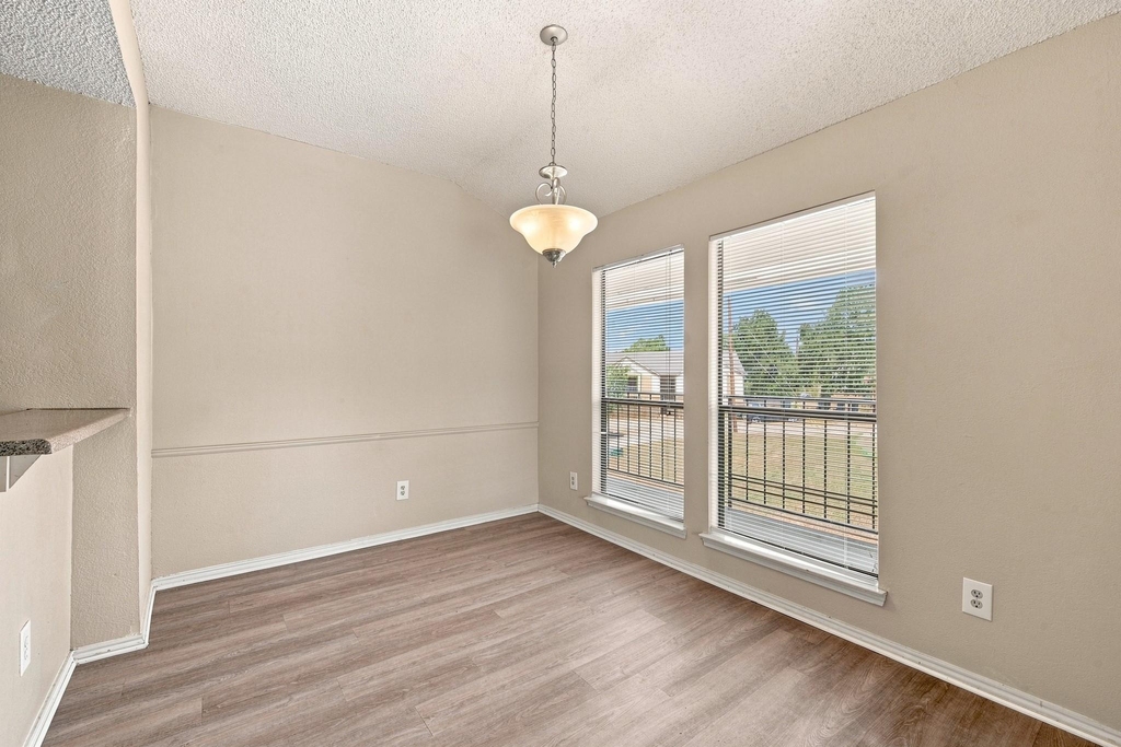 400 Fall Circle - Photo 5