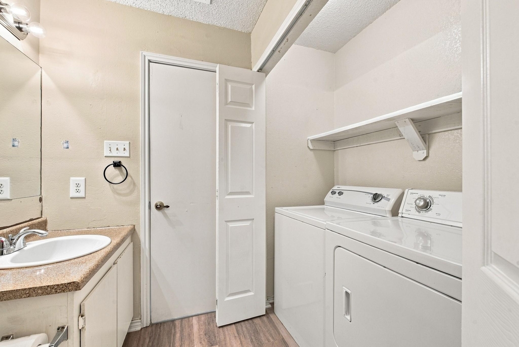 400 Fall Circle - Photo 15