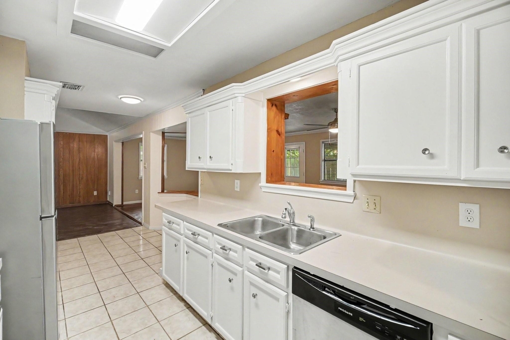 16315 Deer Lick Drive - Photo 7
