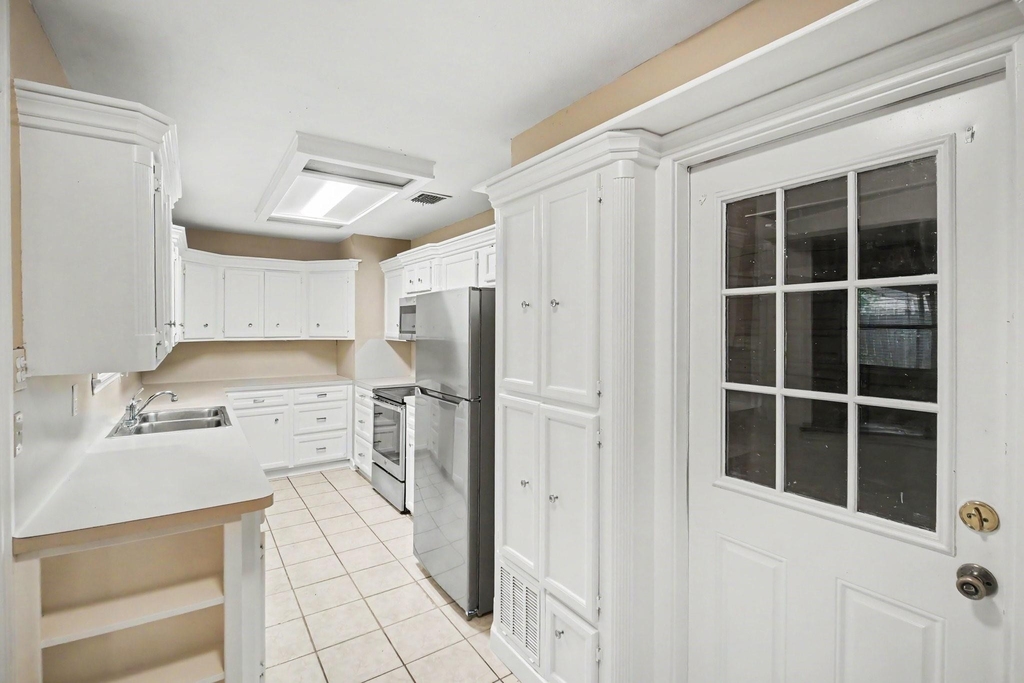 16315 Deer Lick Drive - Photo 6