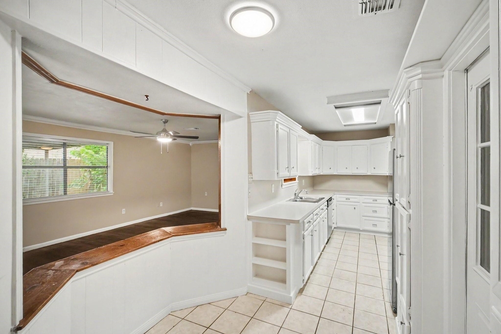 16315 Deer Lick Drive - Photo 5