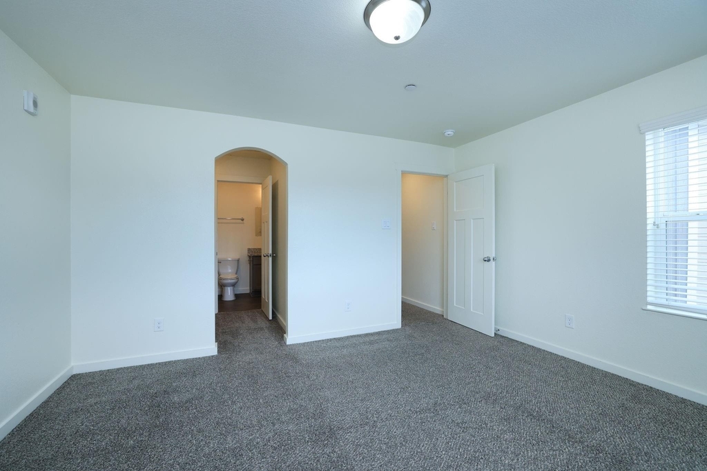 21155 Gosling Road - Photo 11