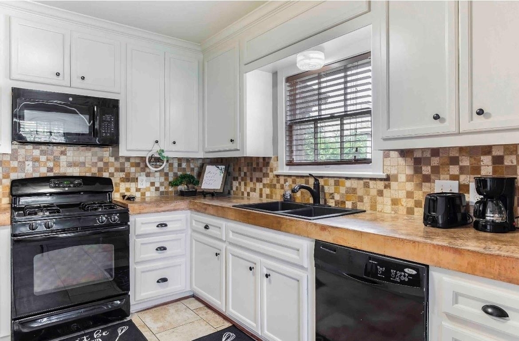 2820 Wheeler Street - Photo 8