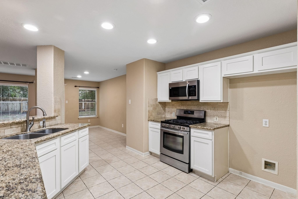 185 W Misty Dawn Drive - Photo 12