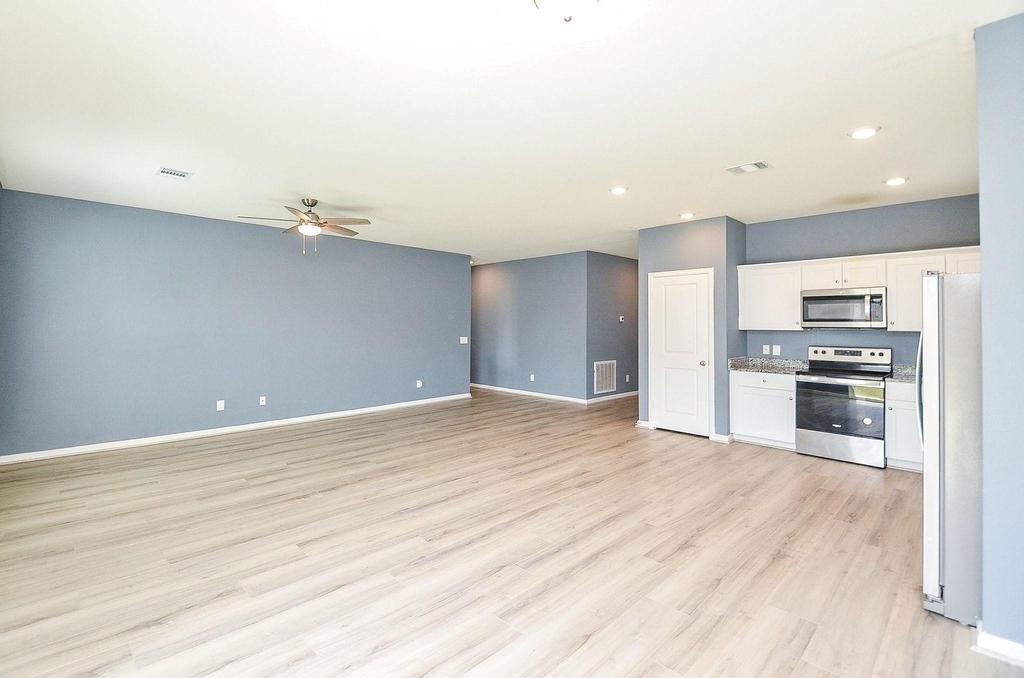 5015 Highland Springs Drive - Photo 7