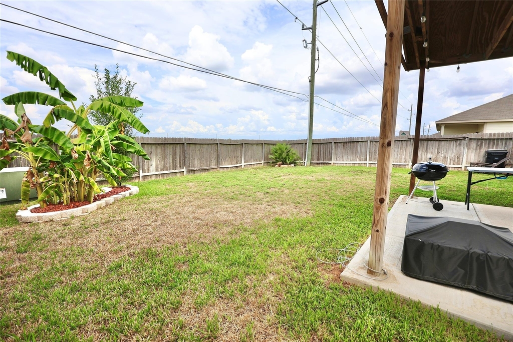 1045 Spindletree Lane - Photo 15