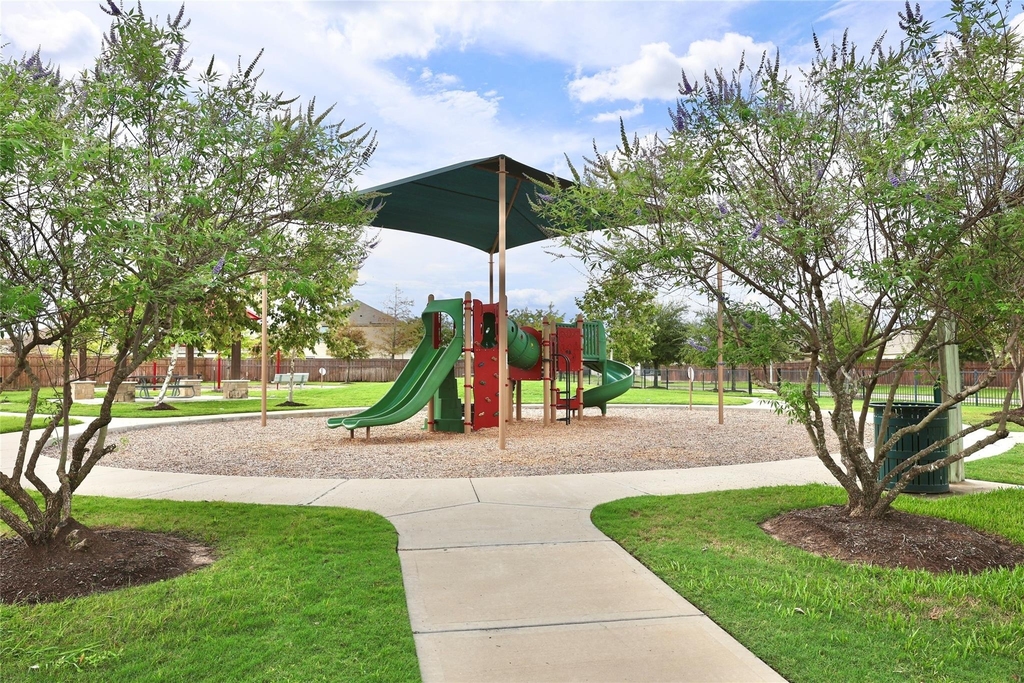 1045 Spindletree Lane - Photo 20