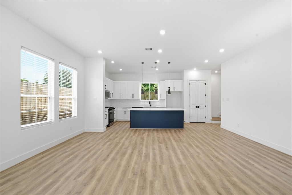 1609 Luzon Street - Photo 5