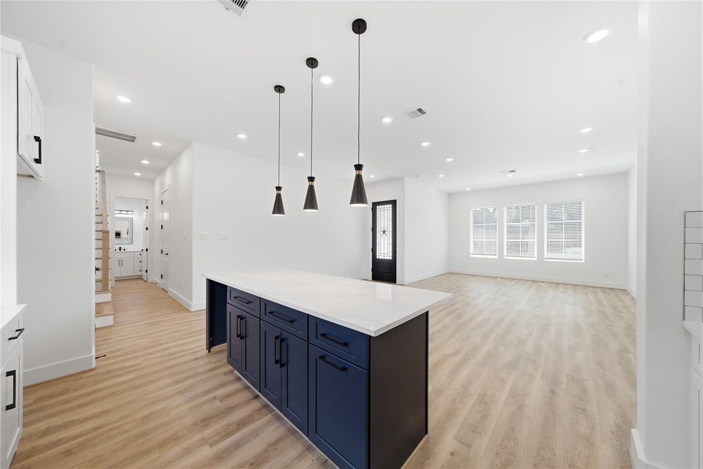 1609 Luzon Street - Photo 6