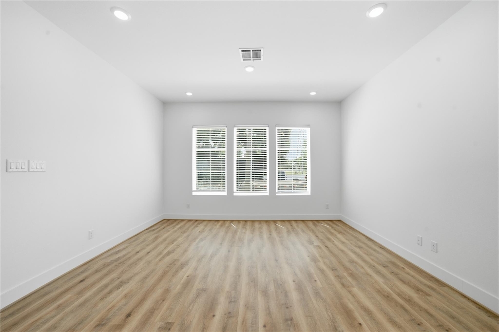 1609 Luzon Street - Photo 14