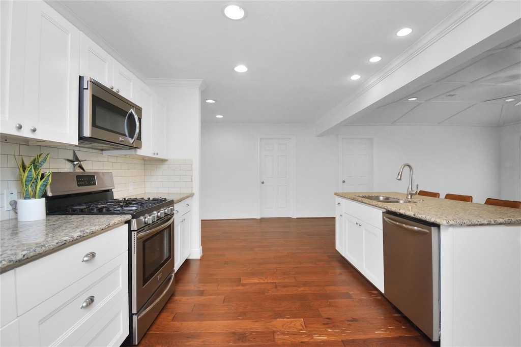 6218 Indigo Street - Photo 6