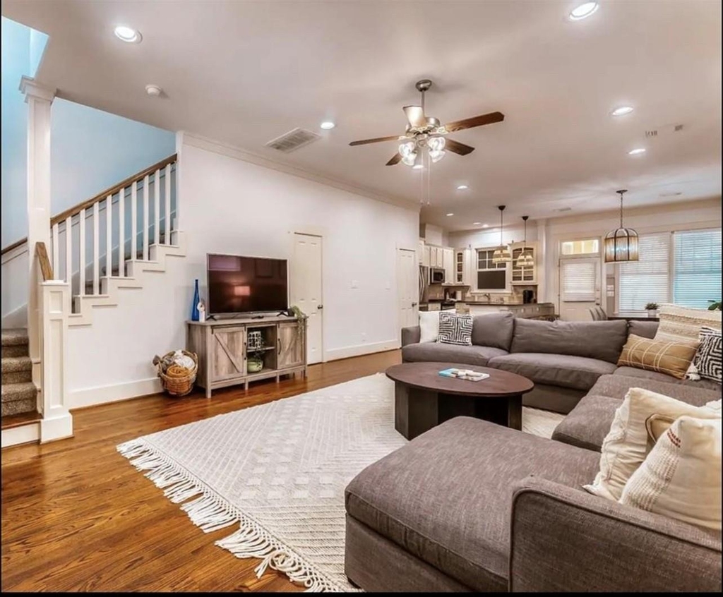 5303 Nett Street - Photo 1