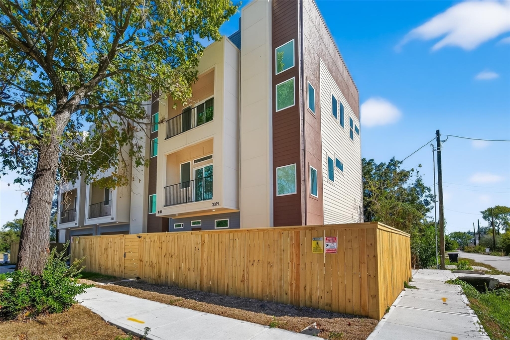 3315 Nettleton Street - Photo 2