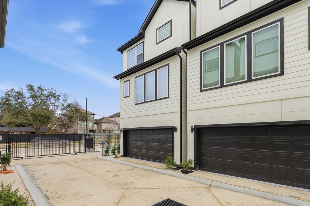 9403 Hammerly Boulevard - Photo 27