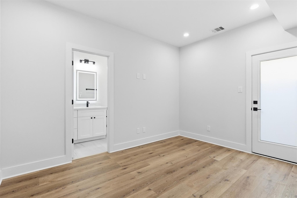 9403 Hammerly Boulevard - Photo 4