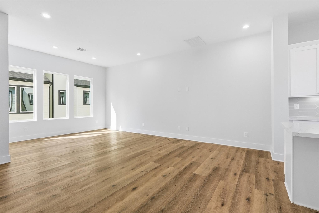 9403 Hammerly Boulevard - Photo 8