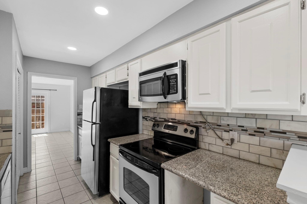 10324 Longmont Drive - Photo 8
